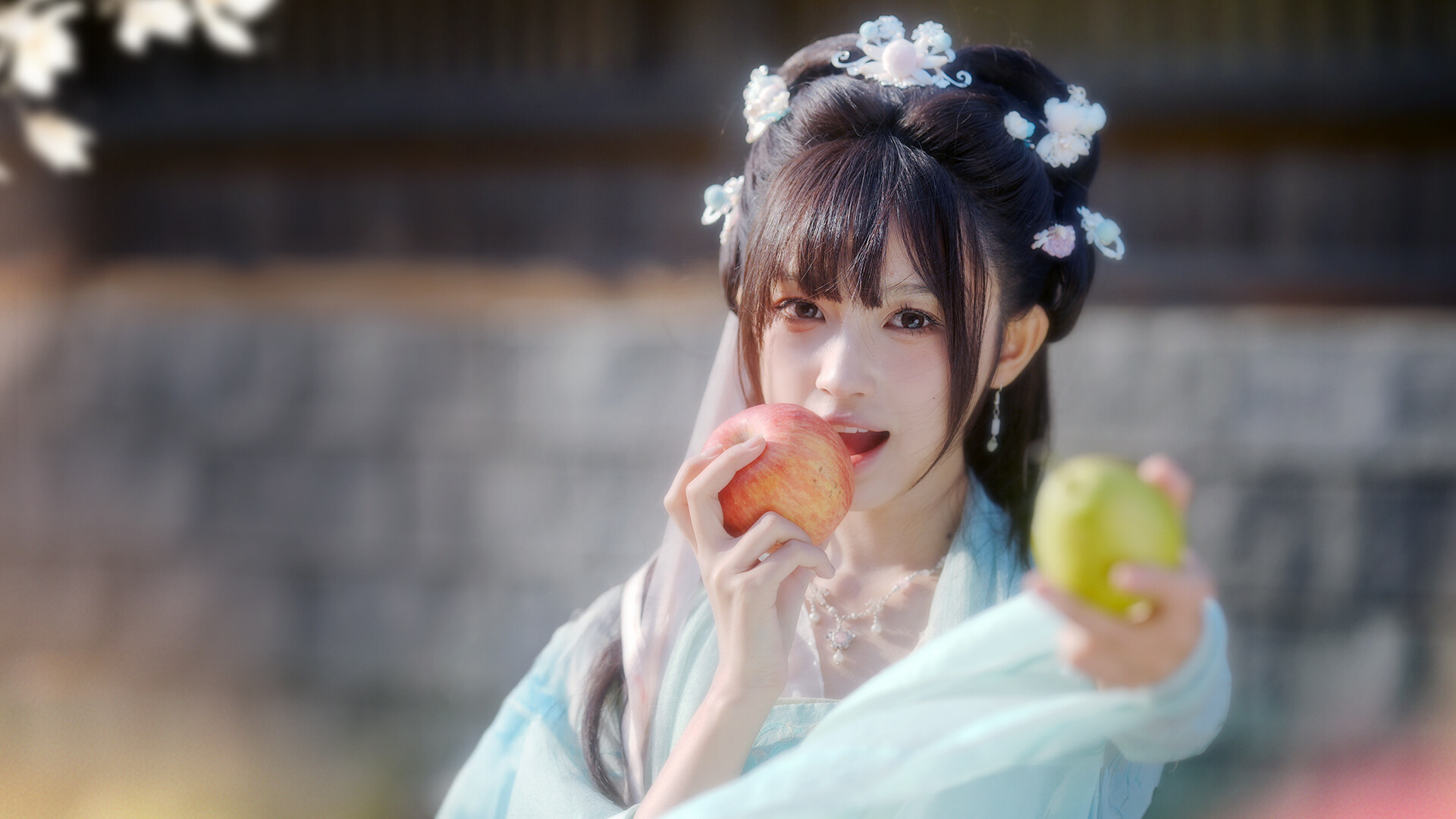 Love Is All Around 2 gameplay